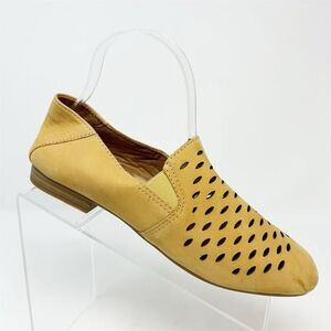 Earth Origins Women's Yellow Perforated Leather Loafers Size 8 Casual Shoes